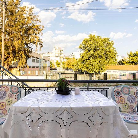Kalamata'S Sunny Retreat Near The Historic Center Екстериор снимка