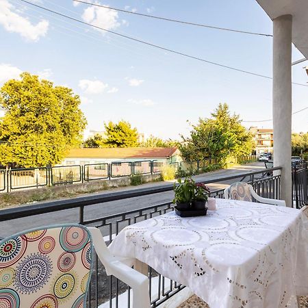 Kalamata'S Sunny Retreat Near The Historic Center Екстериор снимка