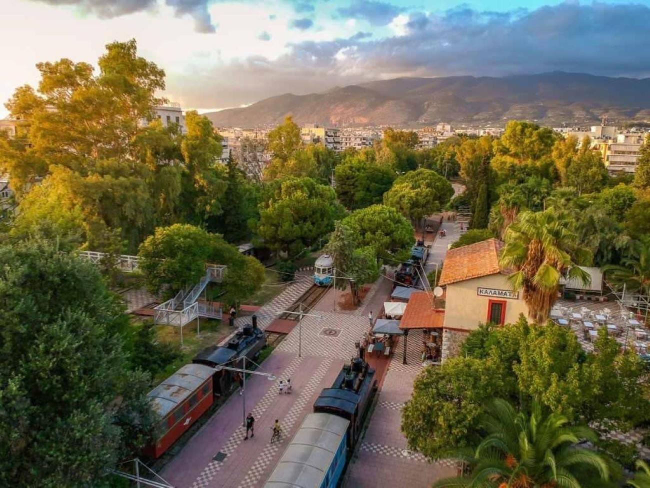Kalamata'S Sunny Retreat Near The Historic Center Екстериор снимка